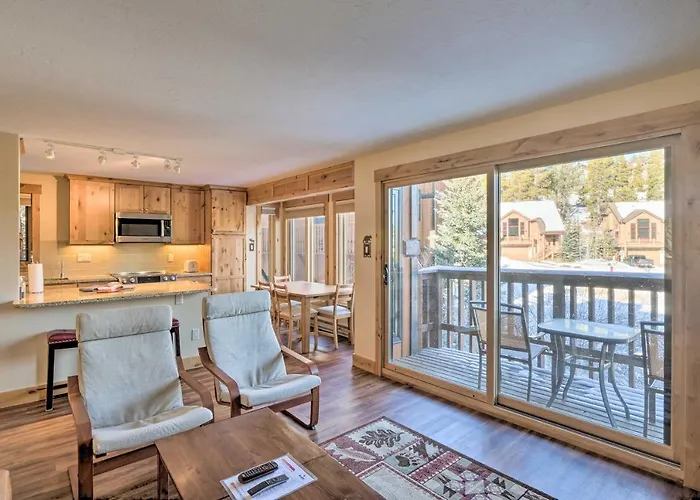 Ski-In Breck Condo Walk To Shops And Restaurants!