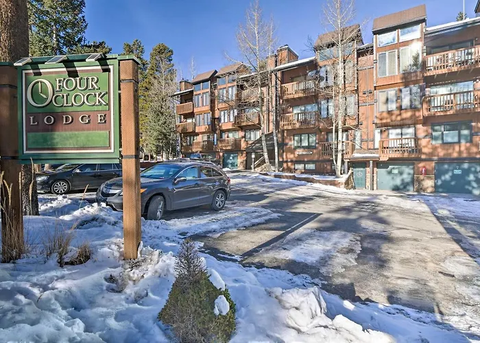 Ski-In Breck Condo Walk To Shops And Restaurants!